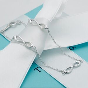 Authenticated Tiffany & Co. Tiffany Infinity Endless Bracelet Sterling Silver 7”